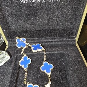 ALHAMBRA BLUE AGATE GOLD CLOVER BRACELET